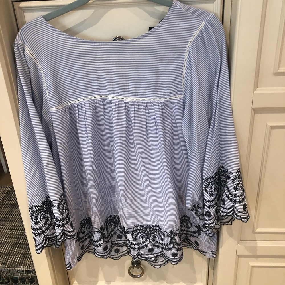 Xl coupe collection stripe top embroidery